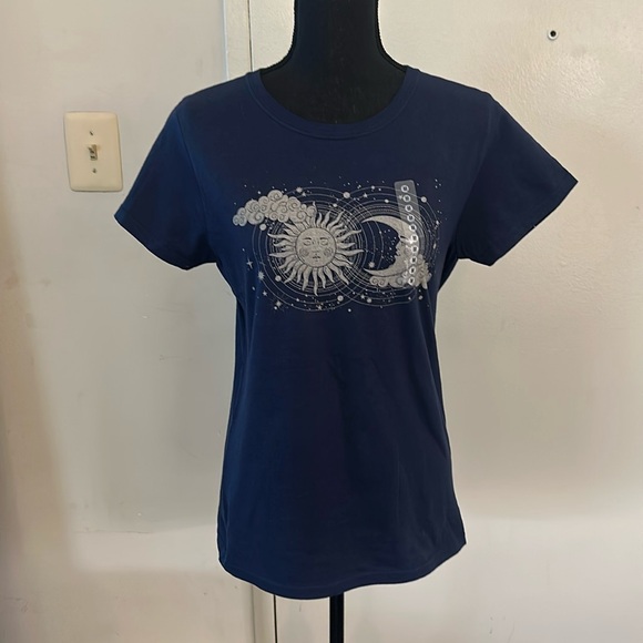 💙Sun and Moon Celestial Tee💙 - Picture 1 of 6